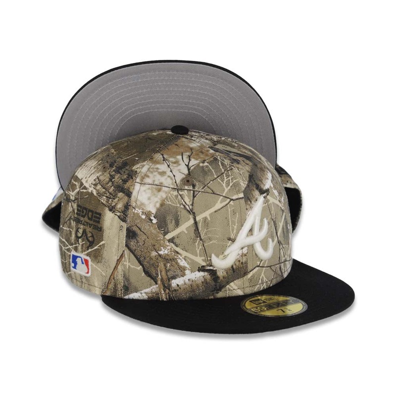 Atlanta Braves New Era MLB 59FIFTY 5950 Fitted Cap Hat Real Tree Edge Camo Crown Black Visor Glow White Logo Batterman Batty Side Patch Gray UV