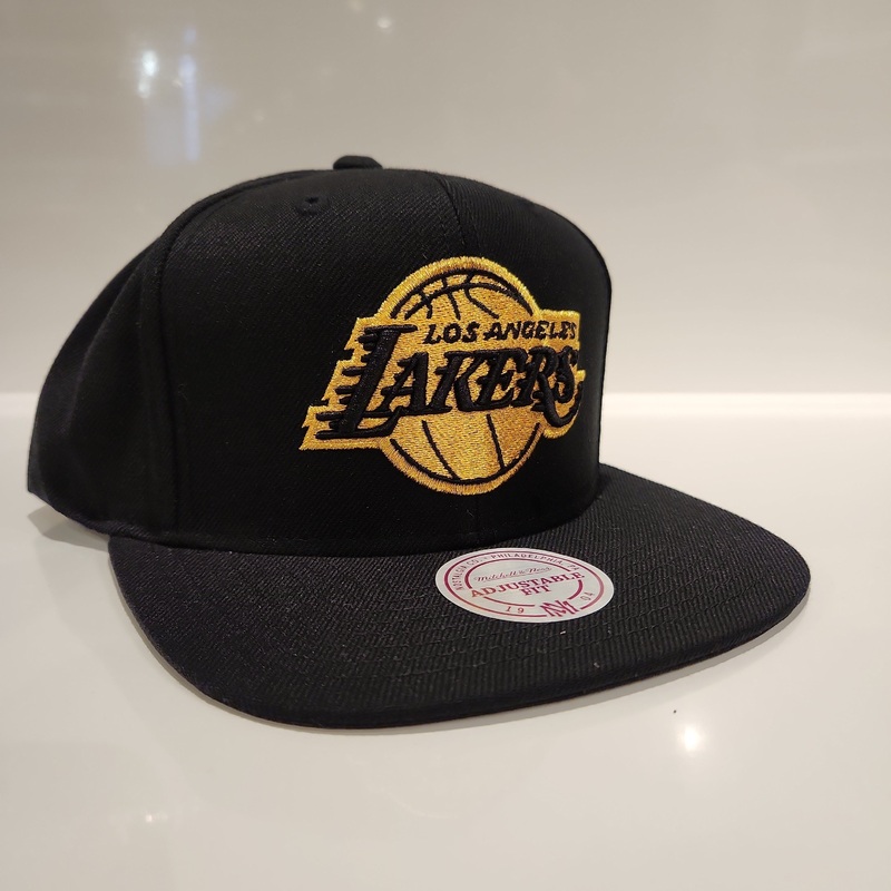 Los Angeles Lakers NBA Mitchell & Ness Men’s Black Gold Logo Snapback