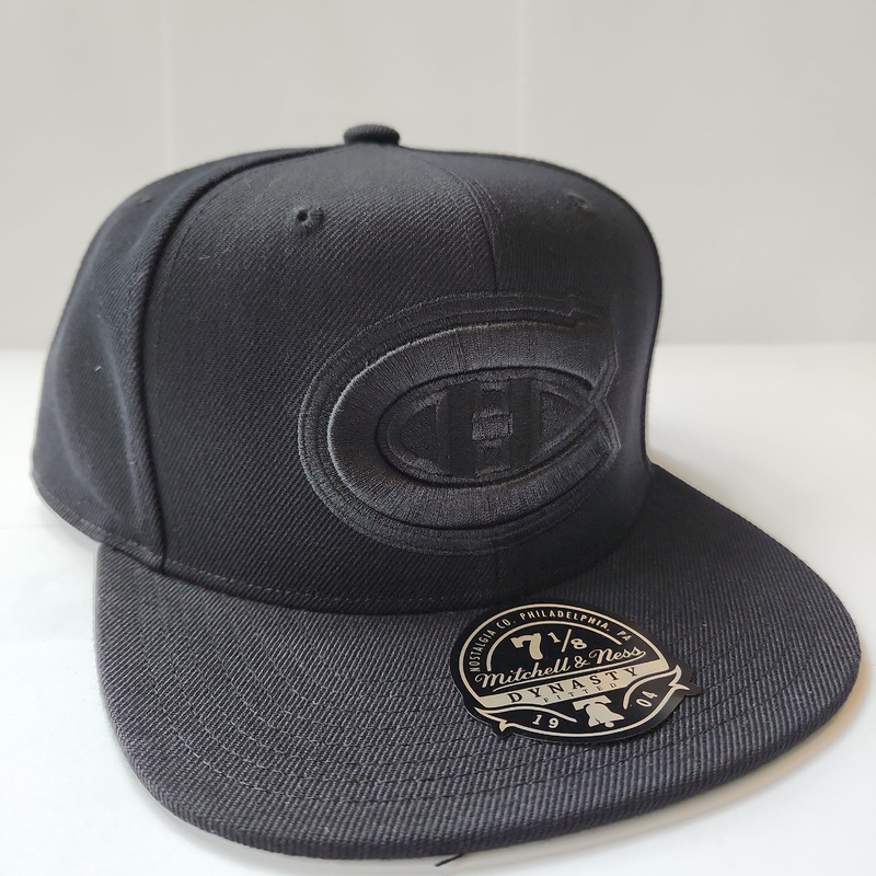 Montreal Canadiens NHL Mitchell & Ness Men’s Black on Black Fitted Hat