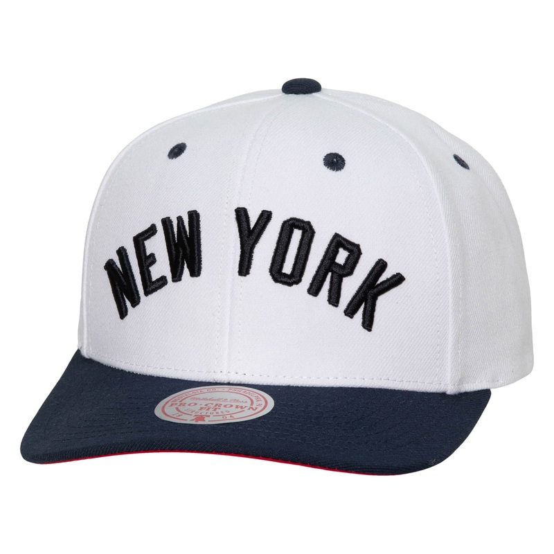 New York Yankees MLB Mitchell & Ness Men’s White Evergreen Snapback