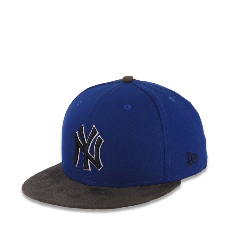 (Suede Visor) New York Yankees New Era MLB 59FIFTY 5950 Fitted Cap Hat Navy Crown Black Visor Black/White Logo