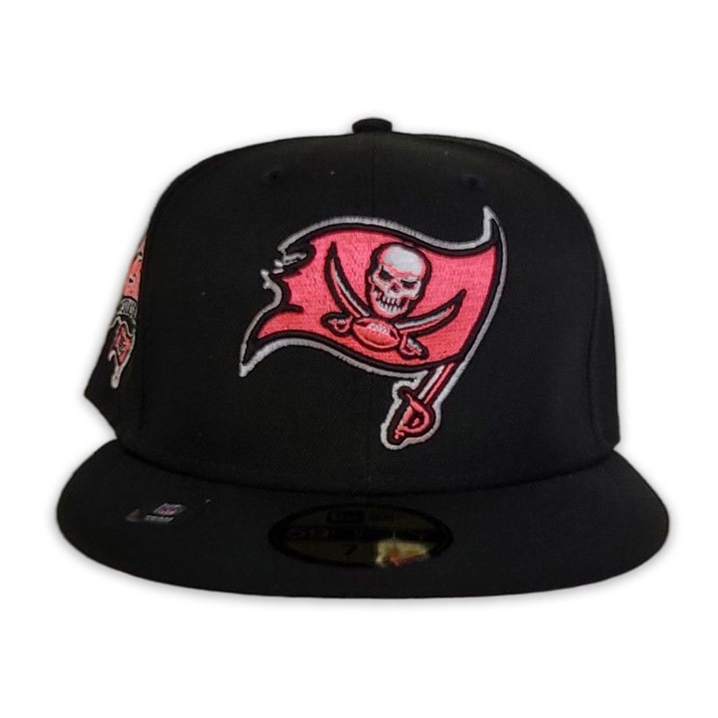 New Era Tampa Bay Buccaneers Black/Pink 30th Season Patch 59FIFTY Fitted Hat