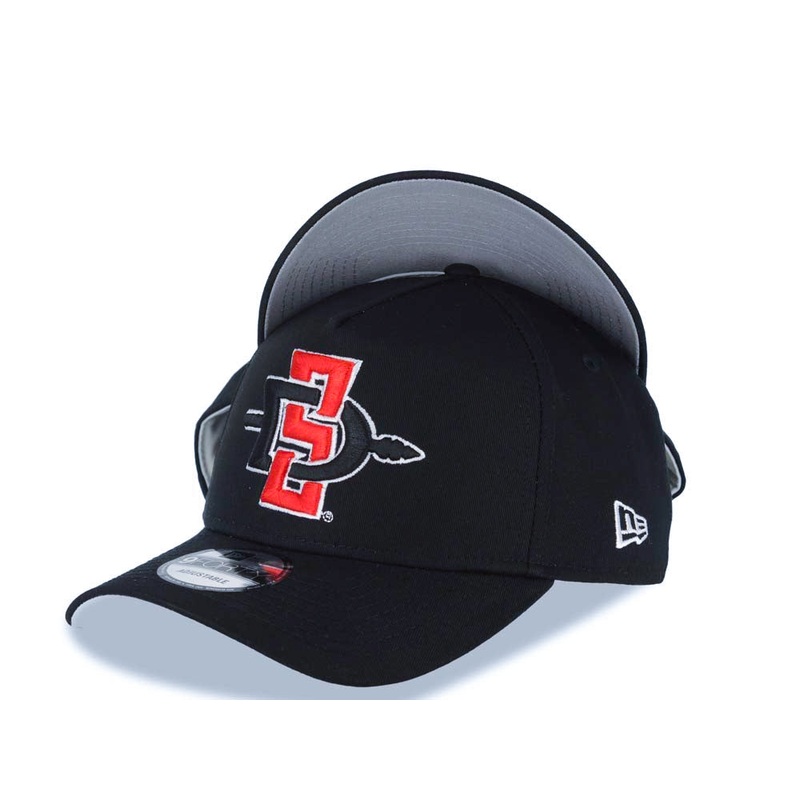San Diego State Aztecs New Era NCAA 9FORTY 940 A-Frame Adjsutable Snapback Cap Hat Black Crown/Visor Team Color Logo Gray UV