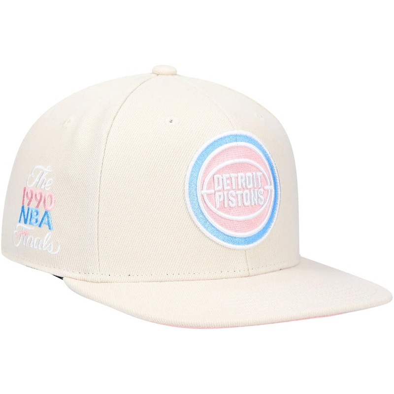 Mitchell & Ness x Lids Detroit Pistons Cream 1990 NBA Finals Hardwood Classics Cake Pop Fitted Hat