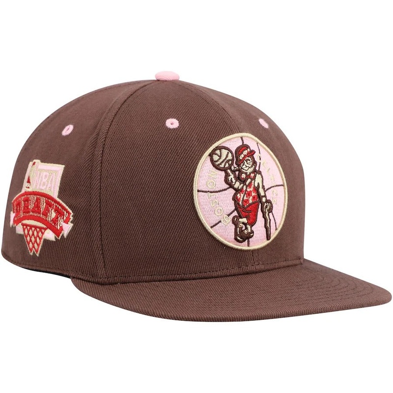 Mitchell & Ness Boston Celtics Brown NBA Draft Hardwood Classics Brown Sugar Bacon Fitted Hat