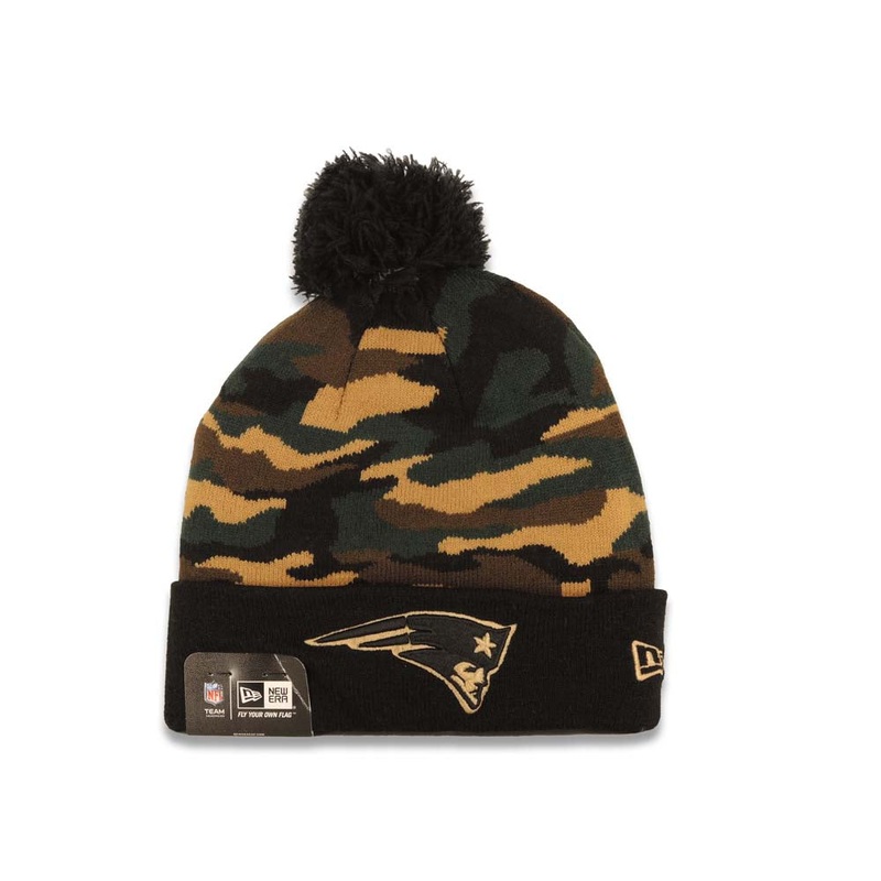 New England Patriots New Era NFL Cuffed Pom Captivate Beanie/Knit Hat Camo/Black Crown/Visor Team Color Logo