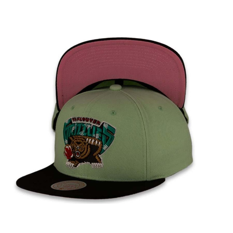 Vancouver Grizzlies HWC Mitchell & Ness Snapback Pistachio Crown Black Visor Pink UV Easter