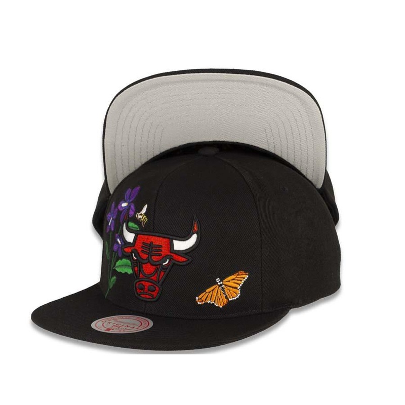 Chicago Bulls Mitchell & Ness NBA Snapback Black Crown/Visor Deafult Logo with Flowers/Butterfly Gray UV (State Flower)