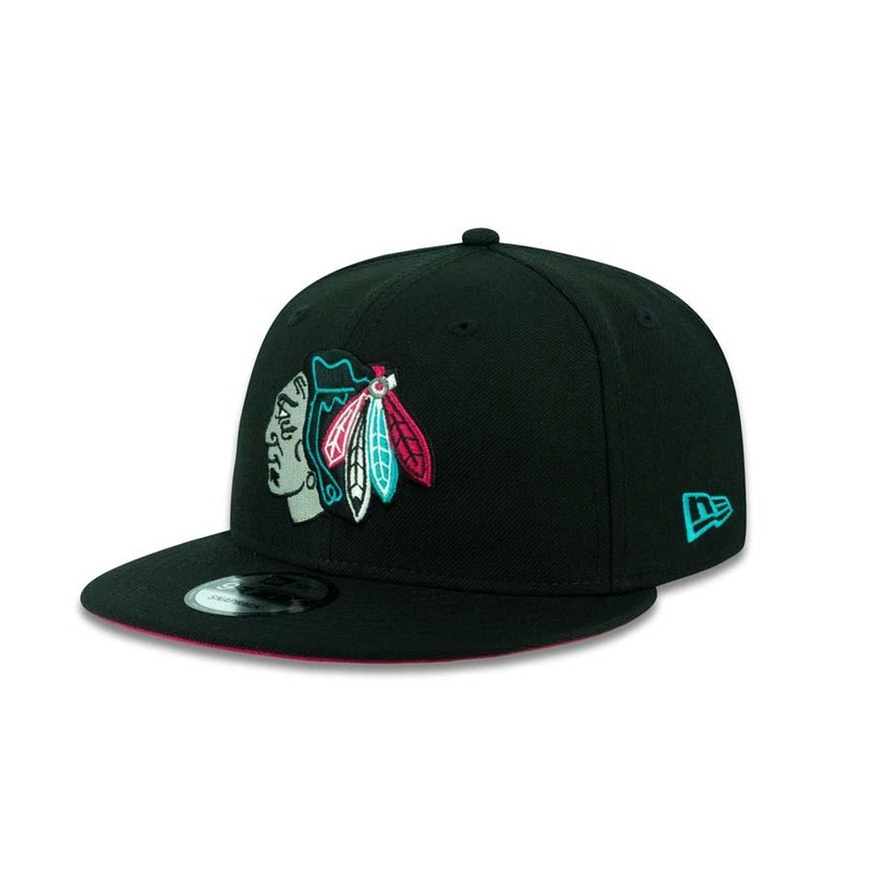 Chicago Blackhawks New Era NHL 9FIFTY 950 Snapback Cap Hat Black Crown/Visor Gray/Teal/Red Logo
