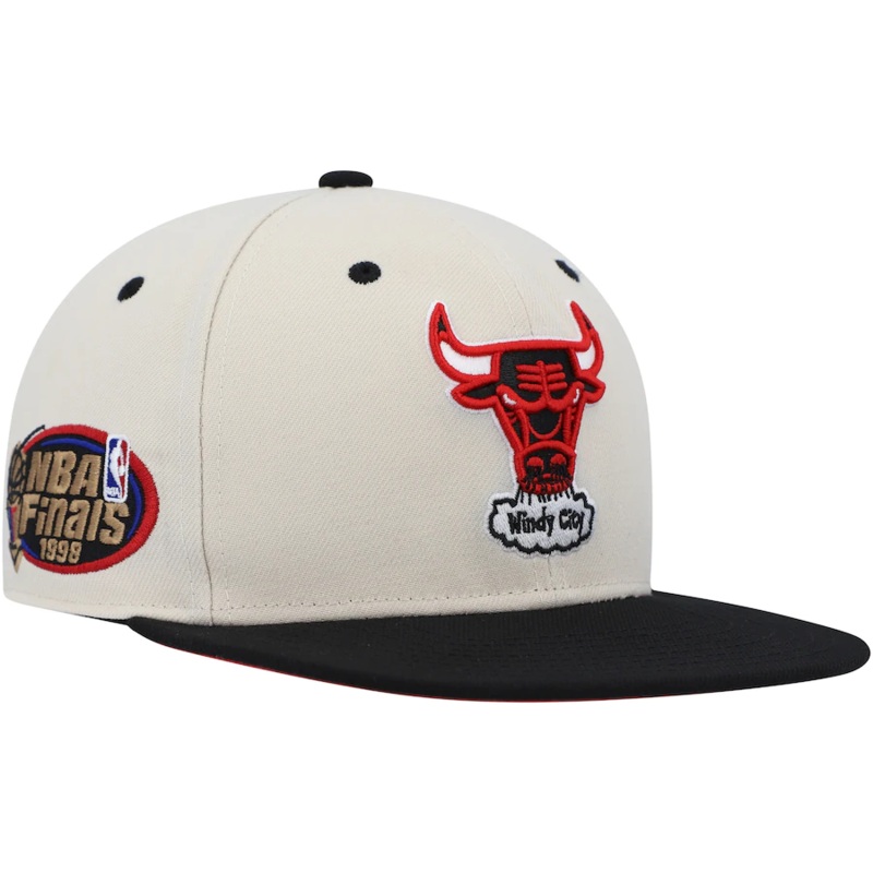 Mitchell & Ness Chicago Bulls Cream 1998 NBA Finals Hardwood Classics Fitted Hat