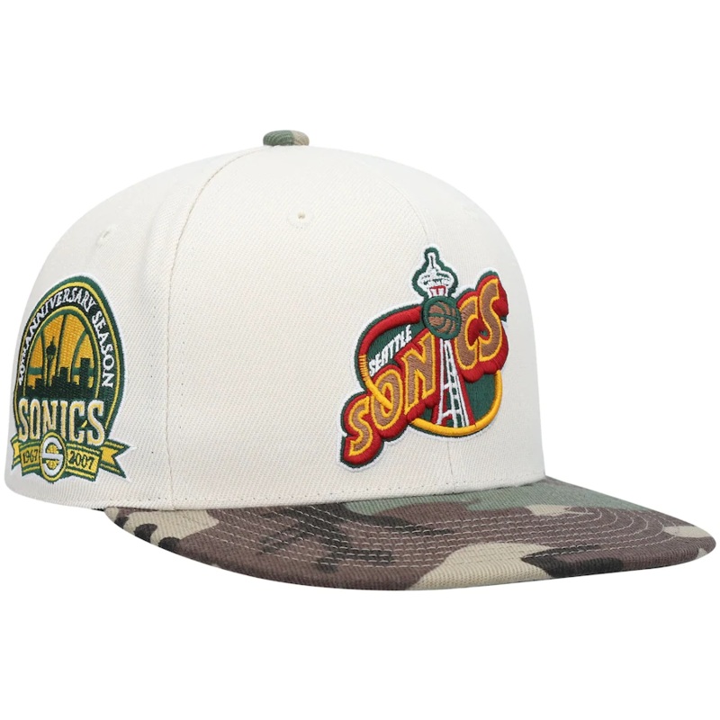 Mitchell & Ness Seattle SuperSonics Cream Hardwood Classics 40th Team Anniversary Patch Off White Camo Fitted Hat