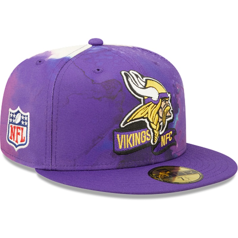 New Era Minnesota Vikings 2022 Sideline Ink Dye 59FIFTY Fitted Hat