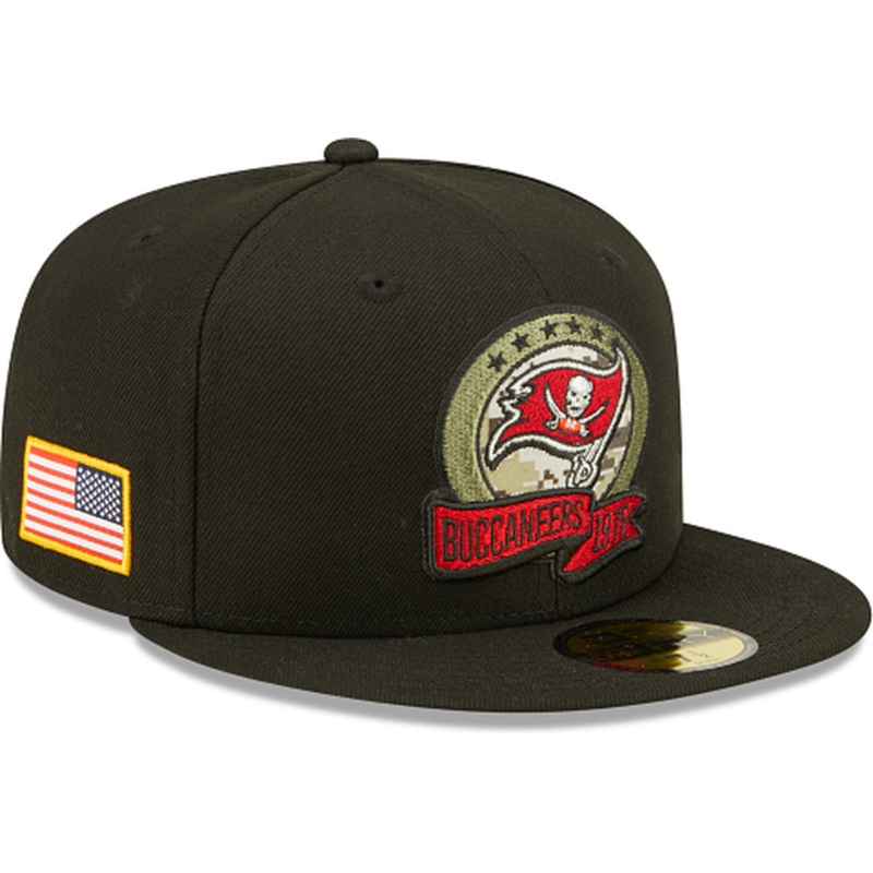 New Era Tampa Bay Buccaneers 2022 Salute to Service 59FIFTY Fitted Hat