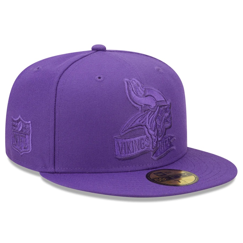 New Era Minnesota Vikings Purple Tonal 2022 Sideline 59FIFTY Fitted Hat