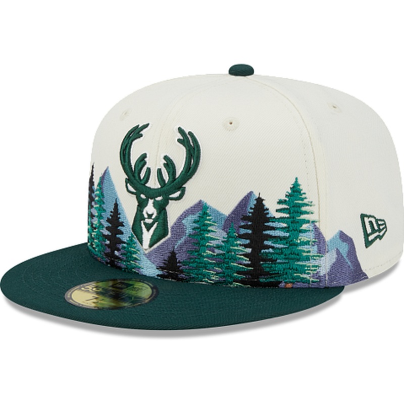 New Era Milwaukee Bucks Outdoor 2022 59FIFTY Fitted Hat