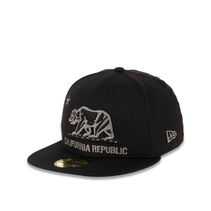 California Replubic New Era 59FIFTY 5950 Fitted Cap Hat Black Crown/Visor Black/Dark Gray Bear Logo