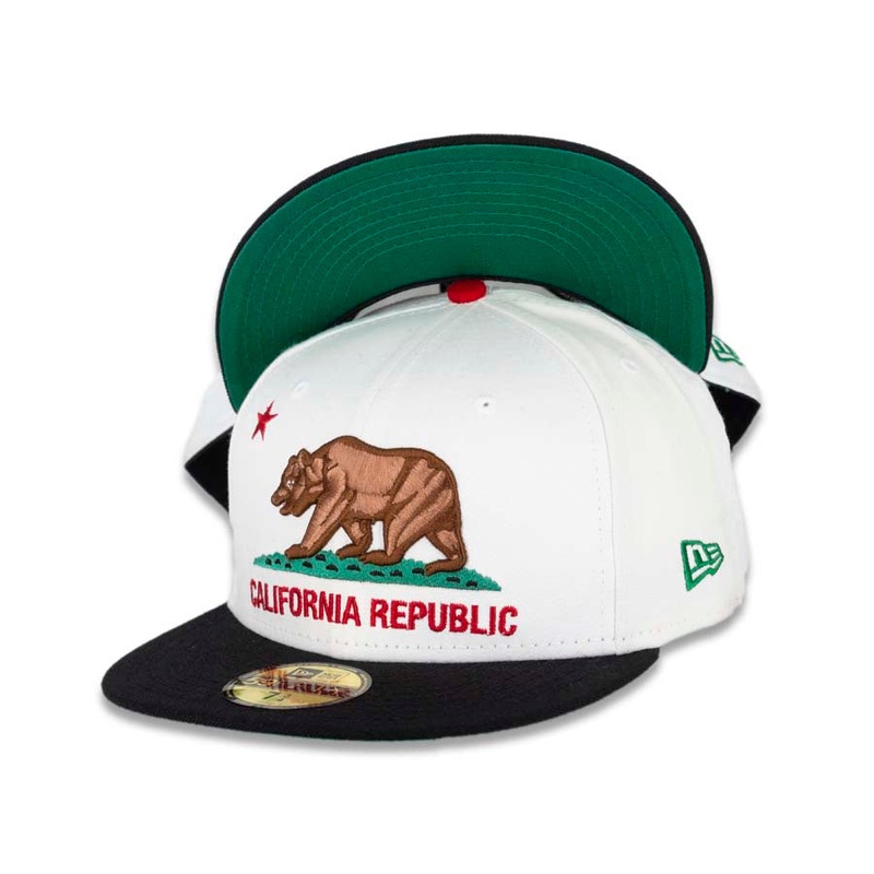 California Republic New Era 59FIFTY 5950 Fitted Cap Hat White Crown Black Visor Bear With Text Logo