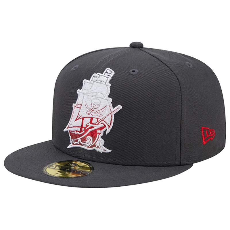 New Era Tampa Bay Buccaneers Alt 2 Graphite Color Dim 59FIFTY Fitted Hat