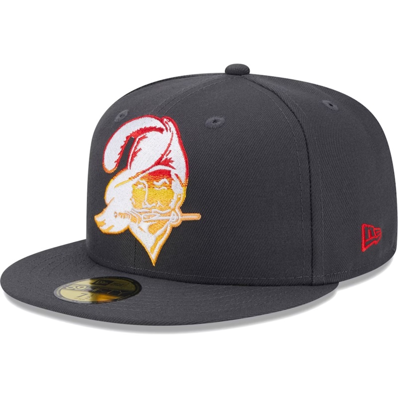 New Era Tampa Bay Buccaneers Alt Graphite Color Dim 59FIFTY Fitted Hat