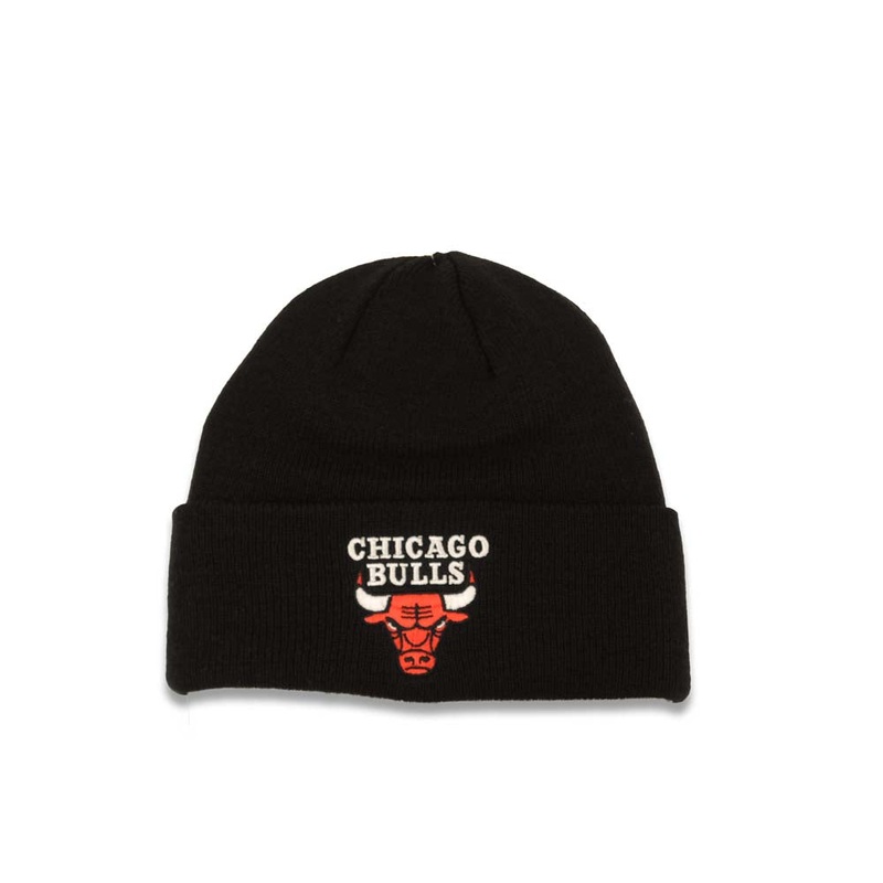 Chicago Bulls NBA Basic Cuffed Beanie/Knit Black Crown/Visor Red/White Logo
