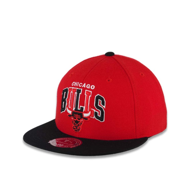 Chicago Bulls New Era NBA 59FIFTY 5950 Fitted Cap Hat Red Crown Black Visor Team Color Arch Text Logo