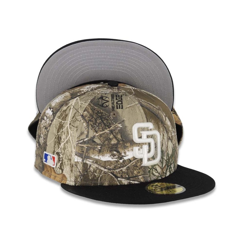 (Glow White) San Diego Padres New Era MLB 59FIFTY 5950 Fitted Cap Hat Real Tree Edge Camo Crown Black Visor Glow White Logo Batterman Batty Side Patch
