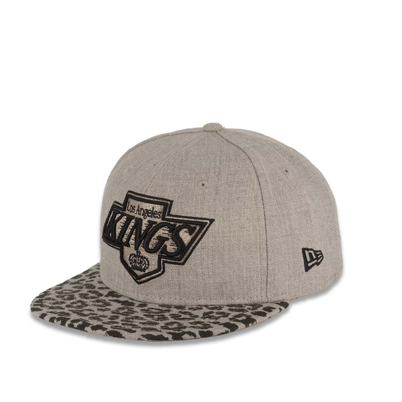 (Leopardvize) Los Angeles Kings New Era NHL 59FIFTY 5950 Fitted Cap Hat Heather Gray Crown Black/Gray Leopard Visor Team Color Logo